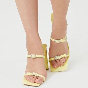 Rhinestone Buckle Block Women's HOT Fashion SIZE 7.5 Yellow Pumps Heels